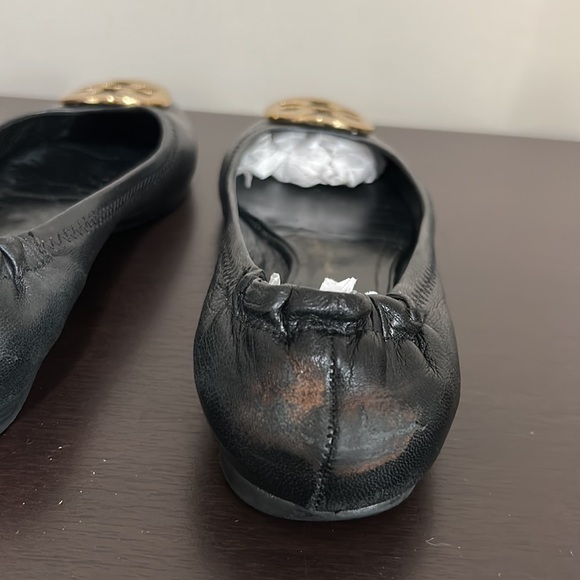 TORY BURCH Black Gold MINNIE TRAVEL BALLET Flat Leather Logo Shoe Sz 6 - Picture 10 of 16